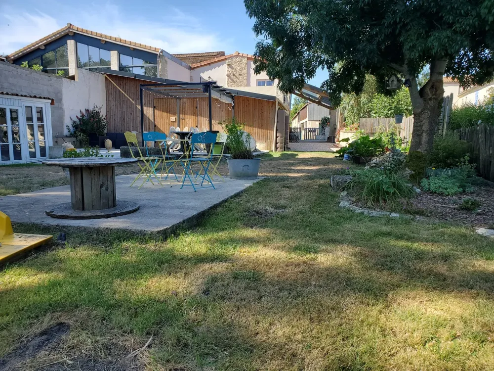 Location gîte 12 couchages à Le Vanneau-Irleau